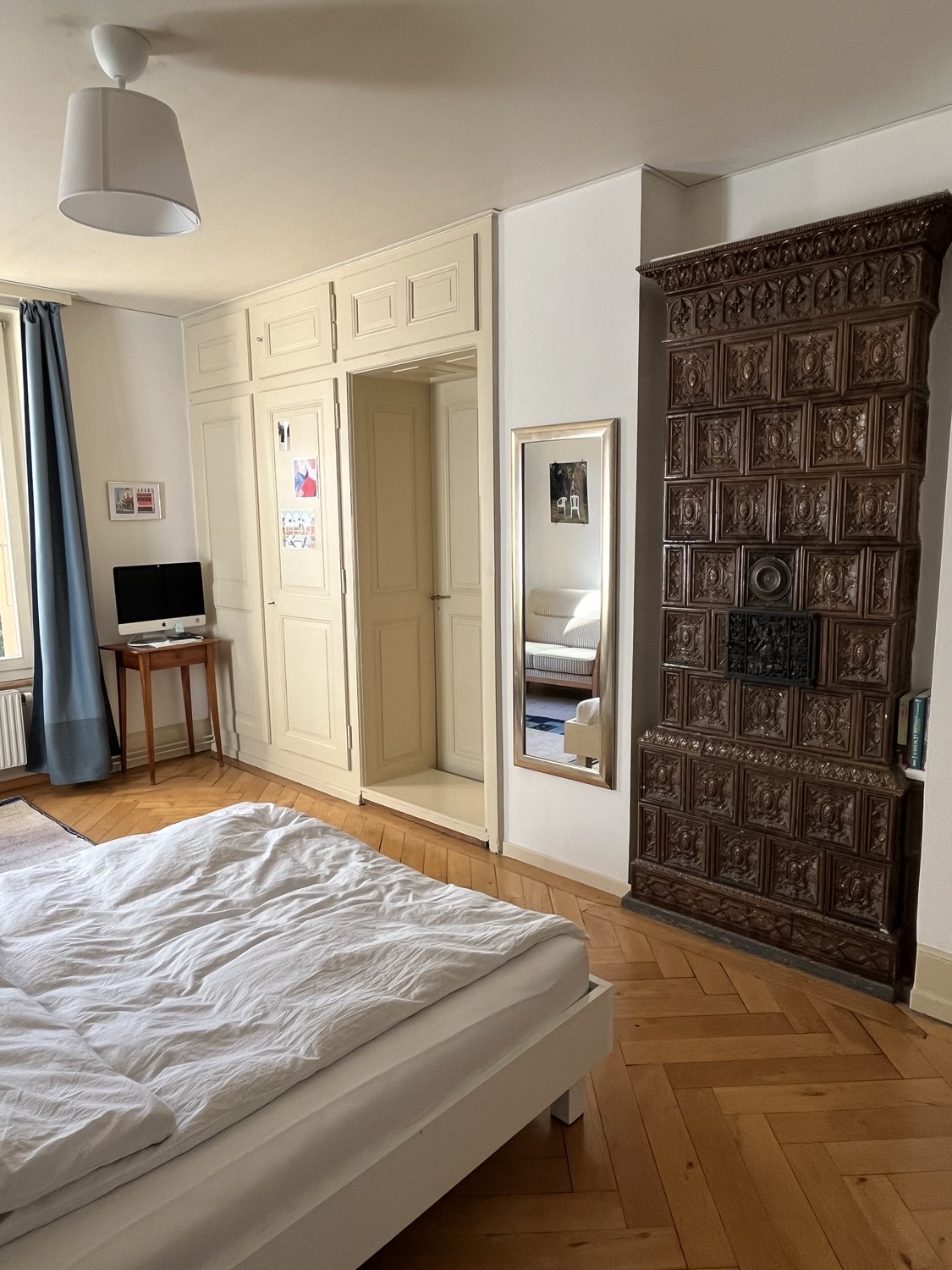 Camera in un appartamento condiviso