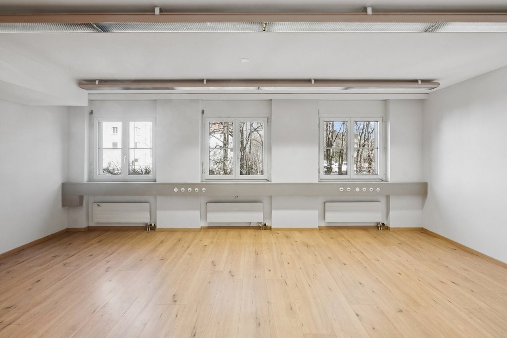95m² ufficio, foto 3 di 9