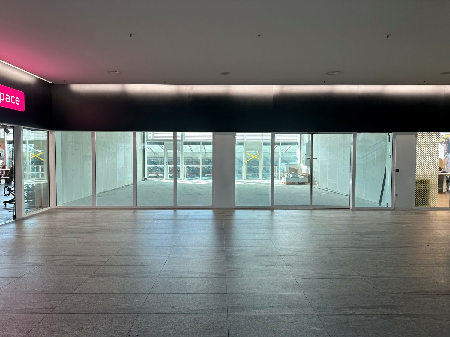 negozio di 106m²