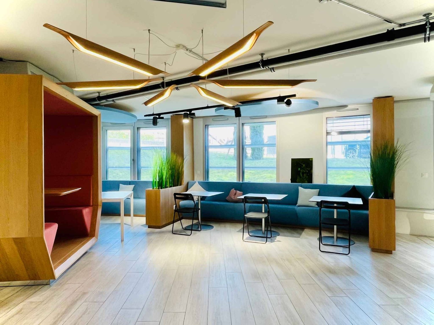 450m² ufficio, foto 3 di 9