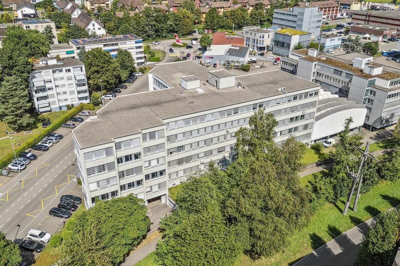 1300m² office