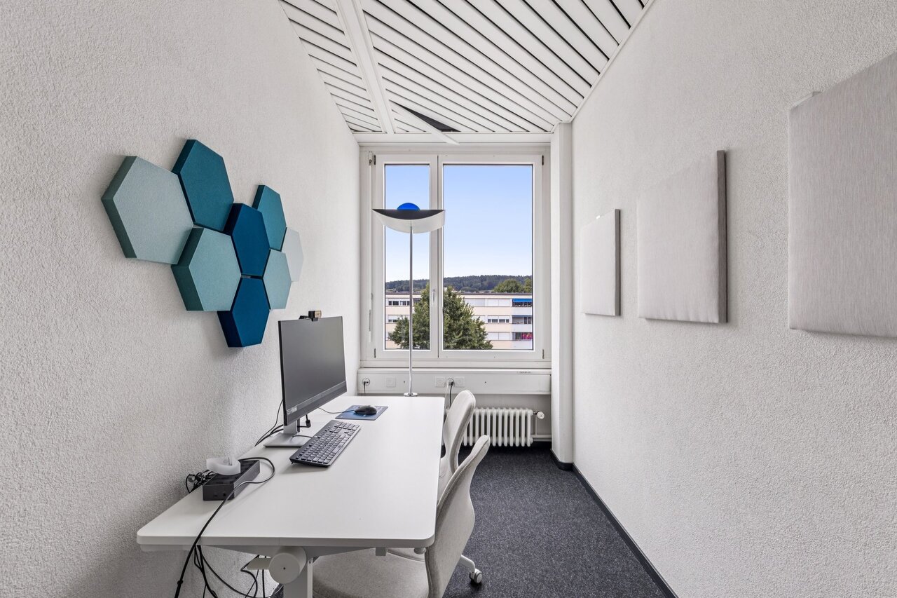 1300m² office