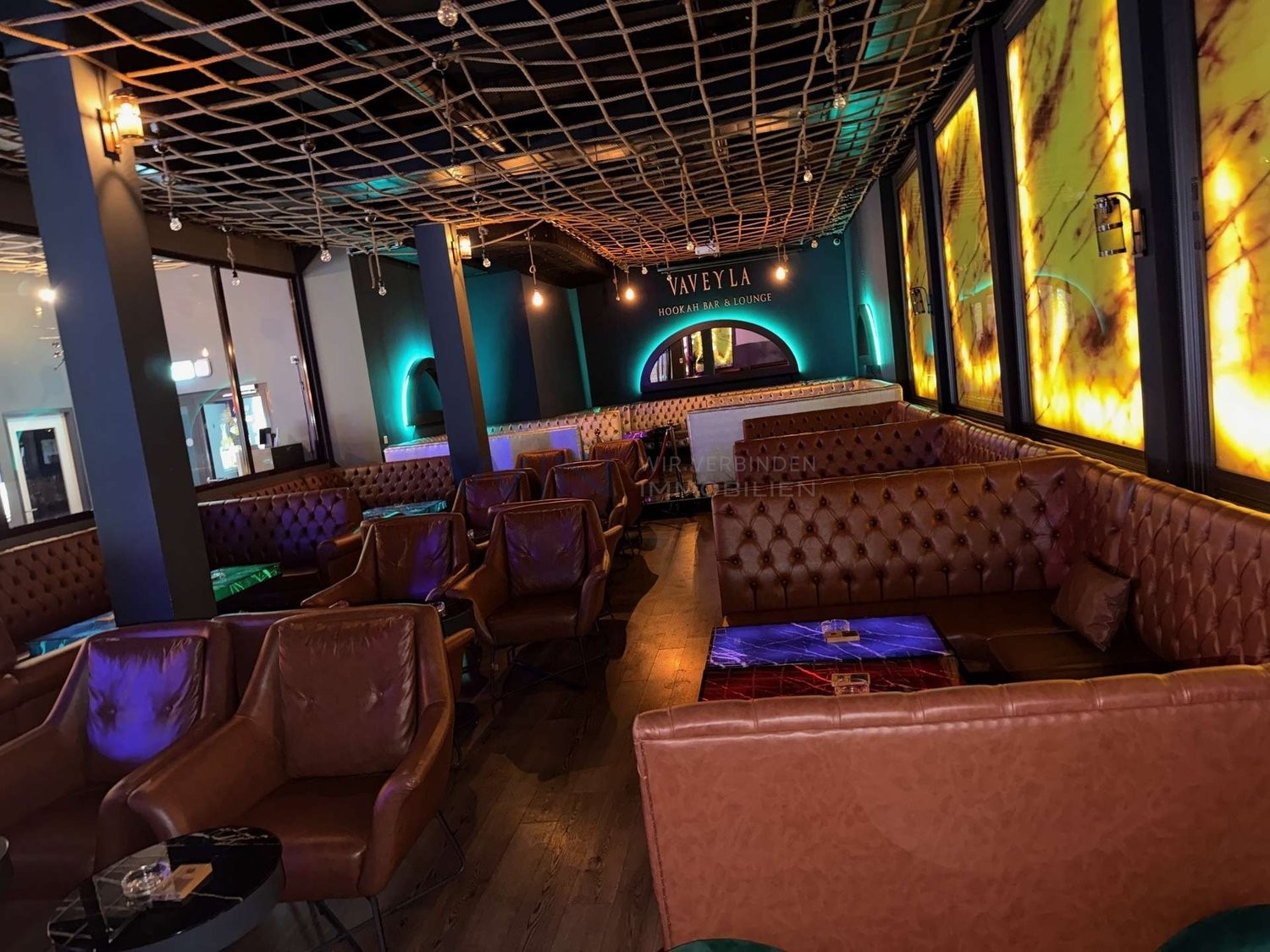 Bar di 550m²