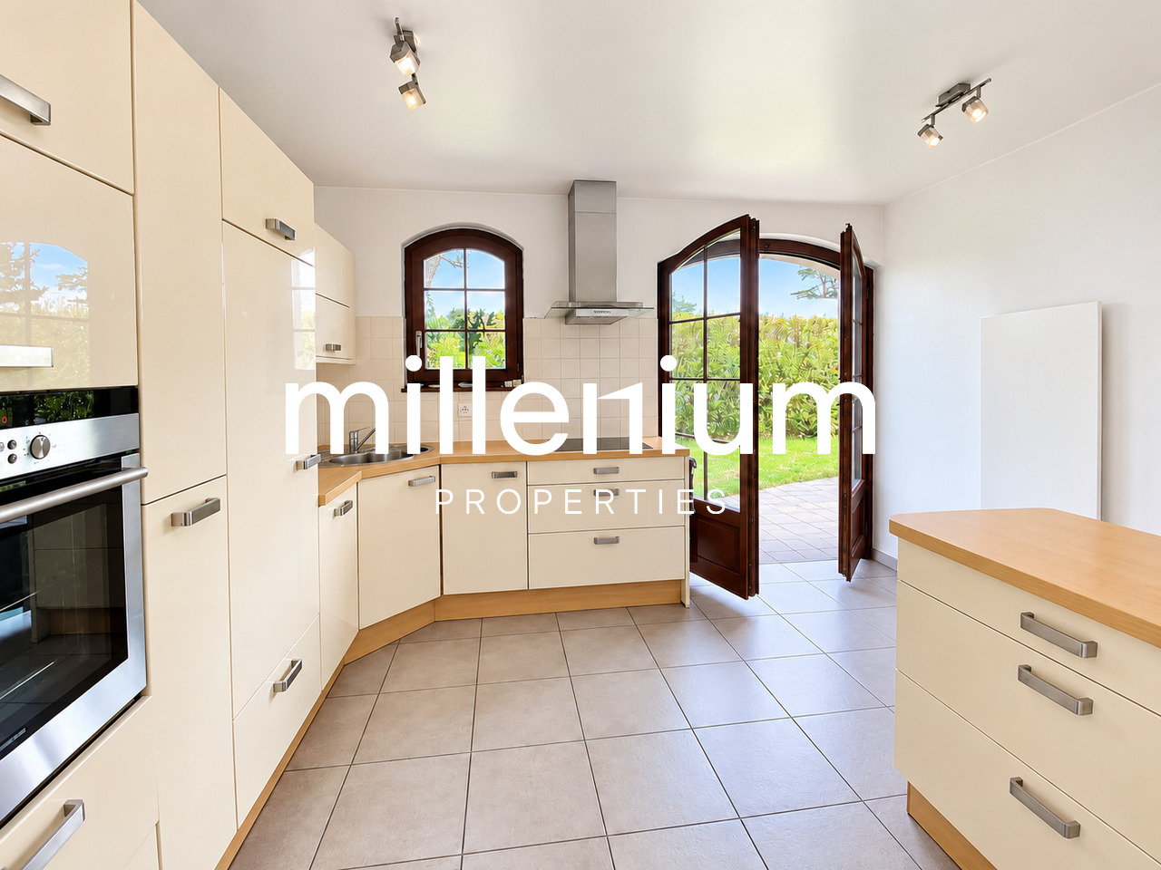 Casa singola di 6 locali, foto 3 di 9