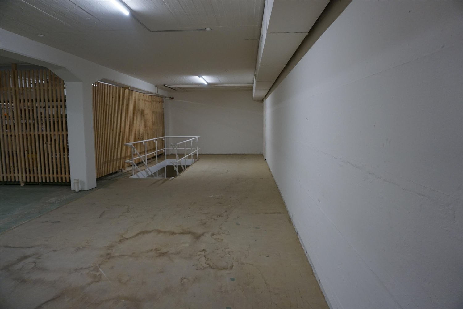 Locale deposito di 92m²