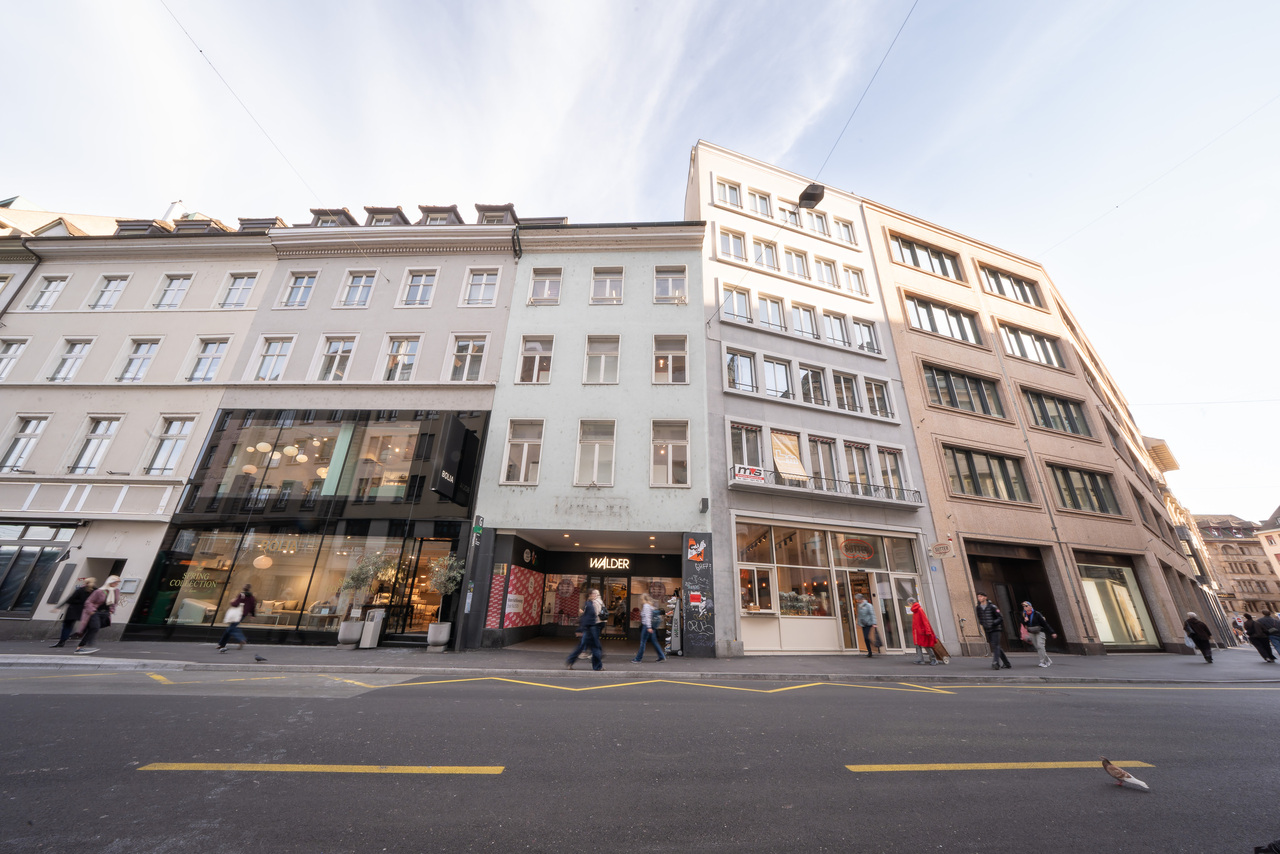 480m² negozio, foto 1 di 10