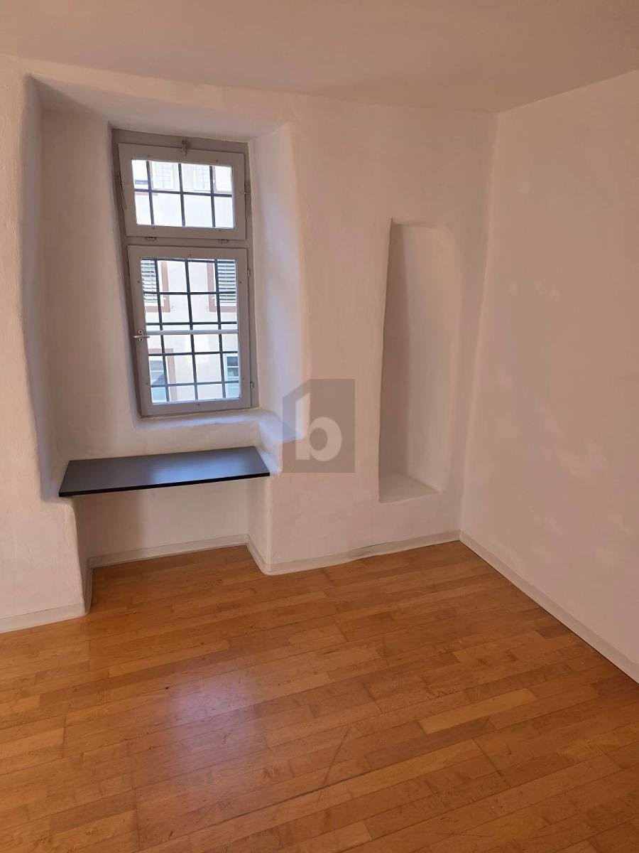 95m² office