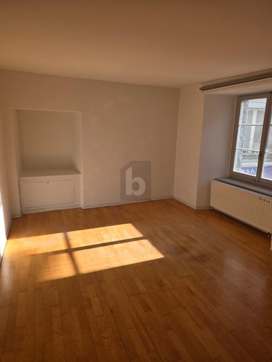 95m² office