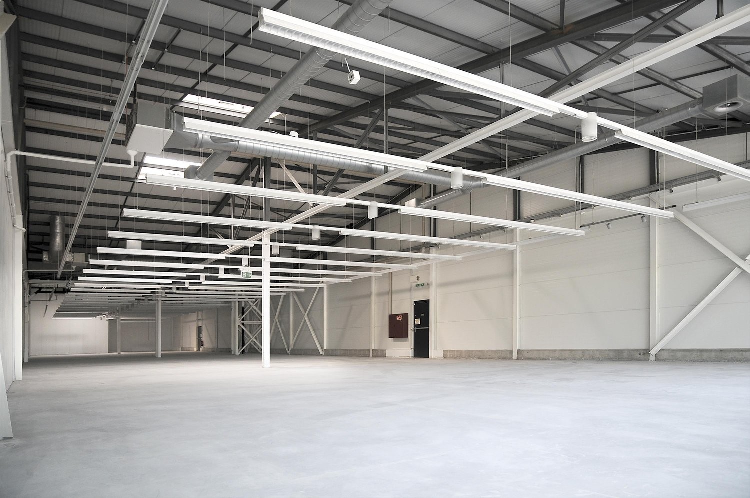 743m² negozio