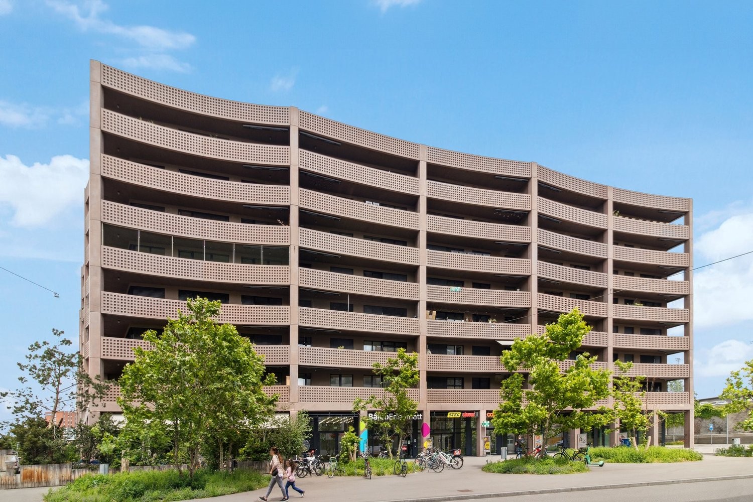 581m² commerciale, foto 1 di 2