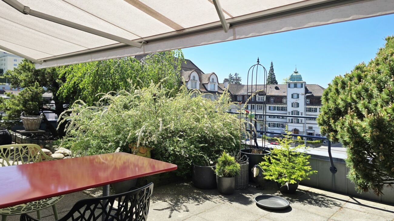 Appartamento attico di 3 ½ locali, foto 2 di 5