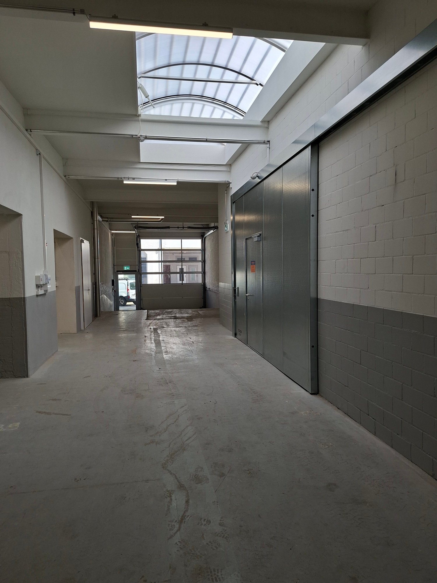 95m² oggetto industriale