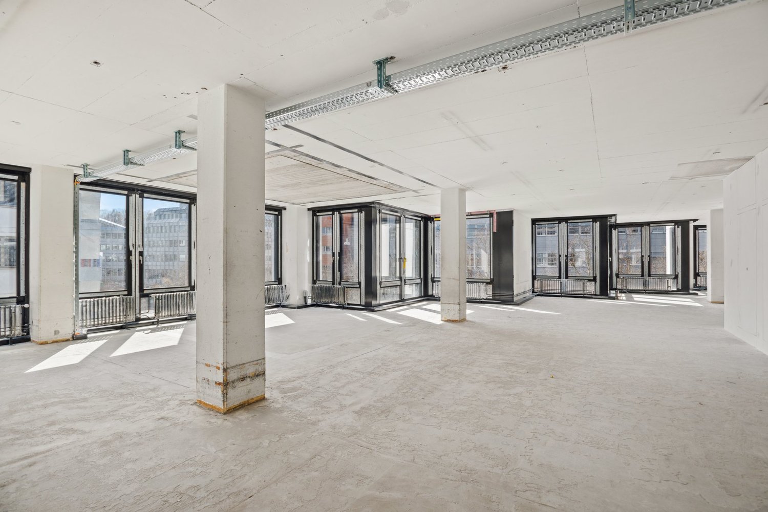 880m² ufficio