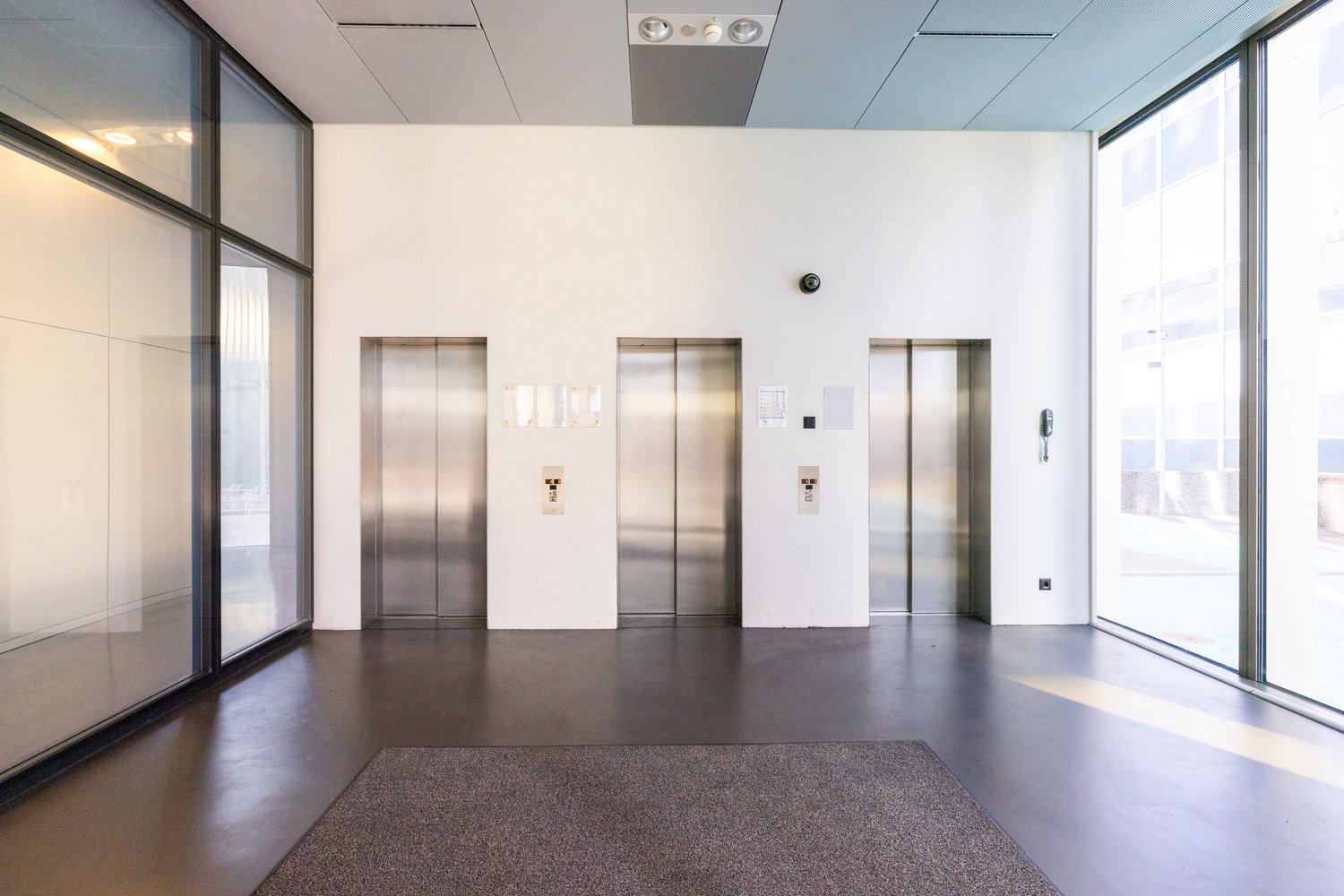 4000m² office