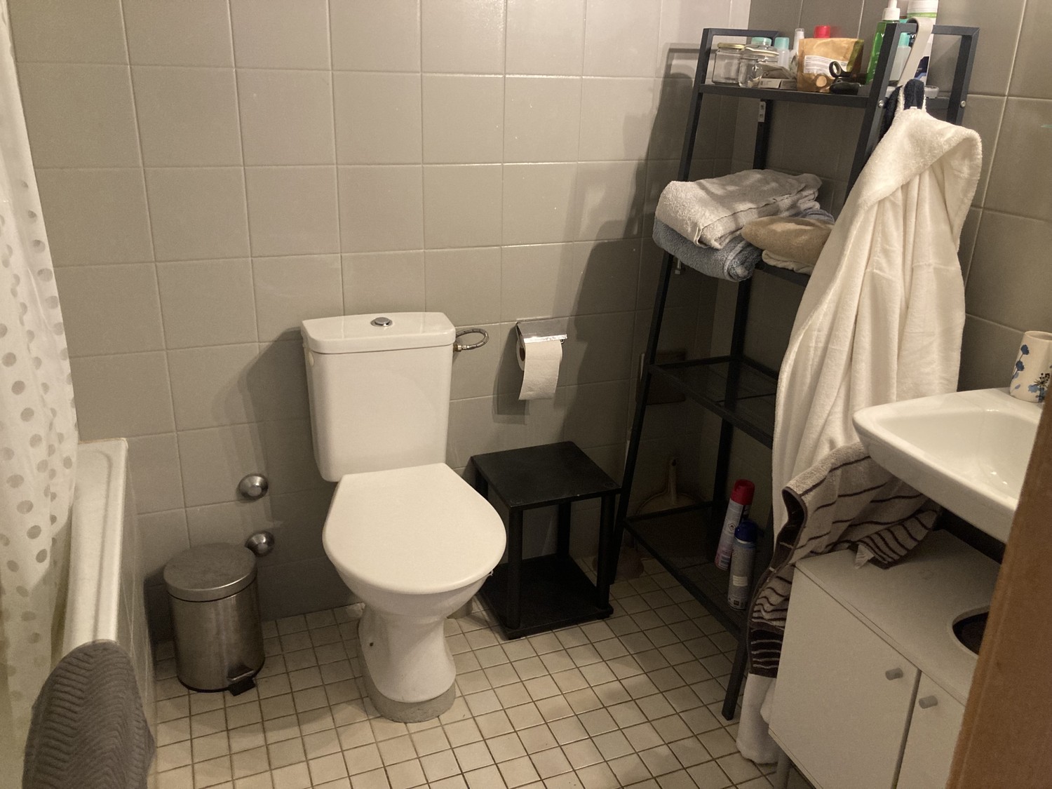 Camera in un appartamento condiviso, foto 3 di 6