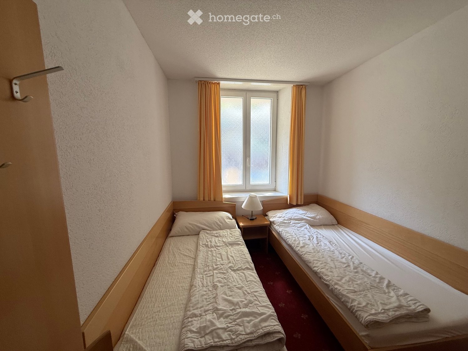 Appartamento di 4 locali","description":"Leukerbad, Appartement, 4,5 pces, calme, terrasse plein pied, garage souterrain1650 +150.-, disponibilité à convenir."} ➔ {