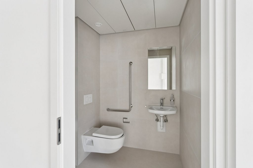 106m² negozio