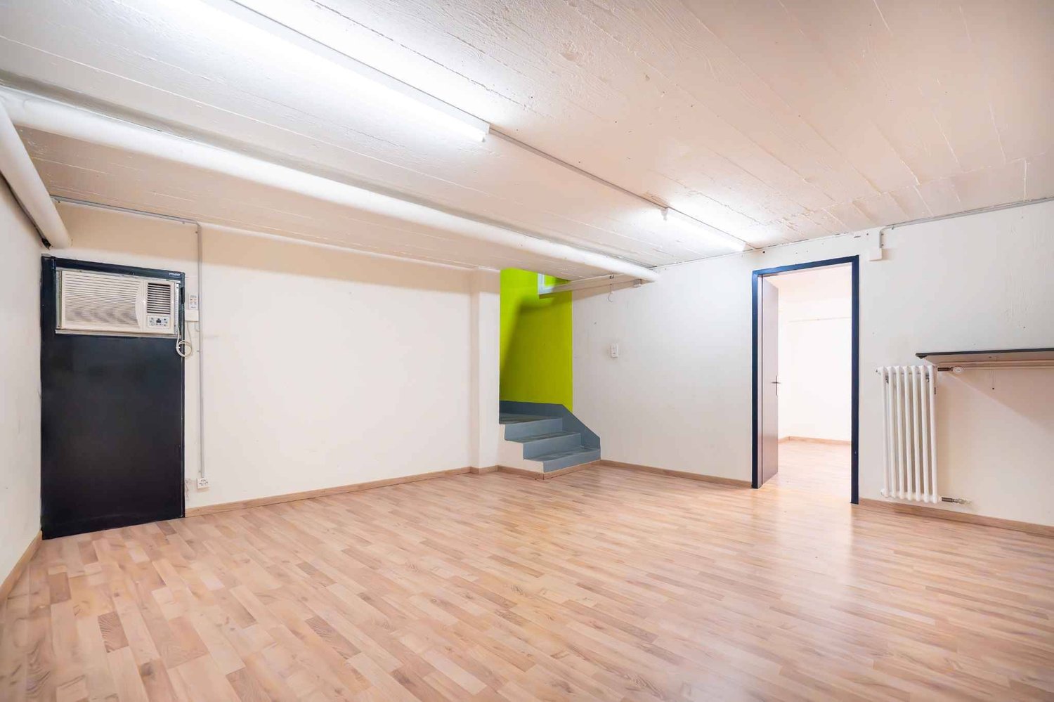 190m² arcade