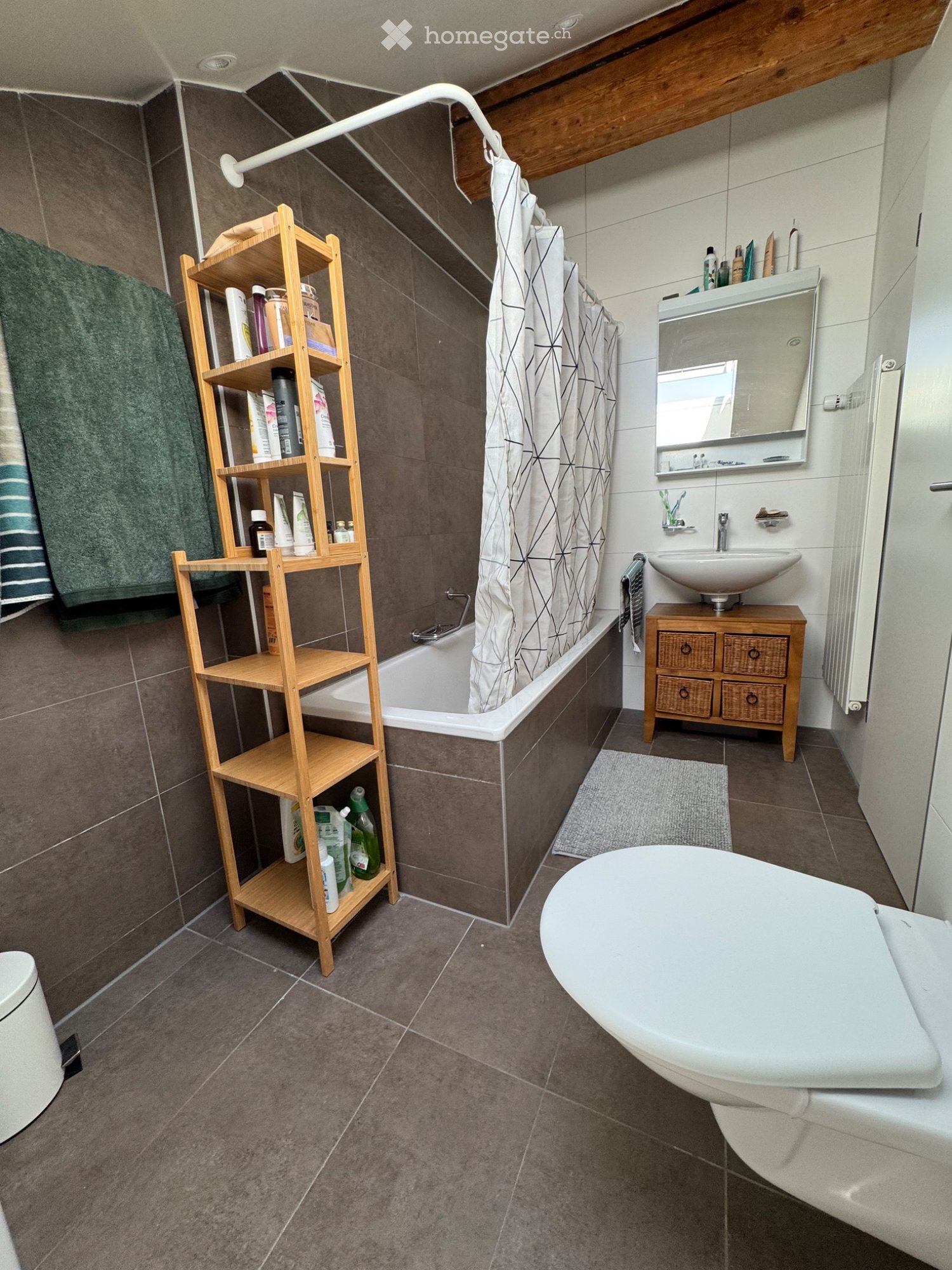 5 rooms apartment