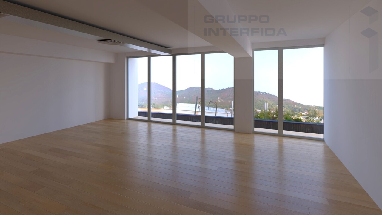 280m² commercial