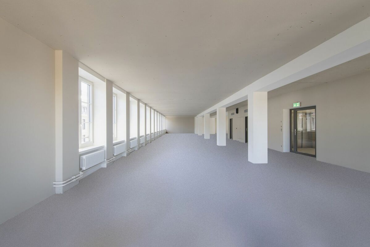 2390m² ufficio
