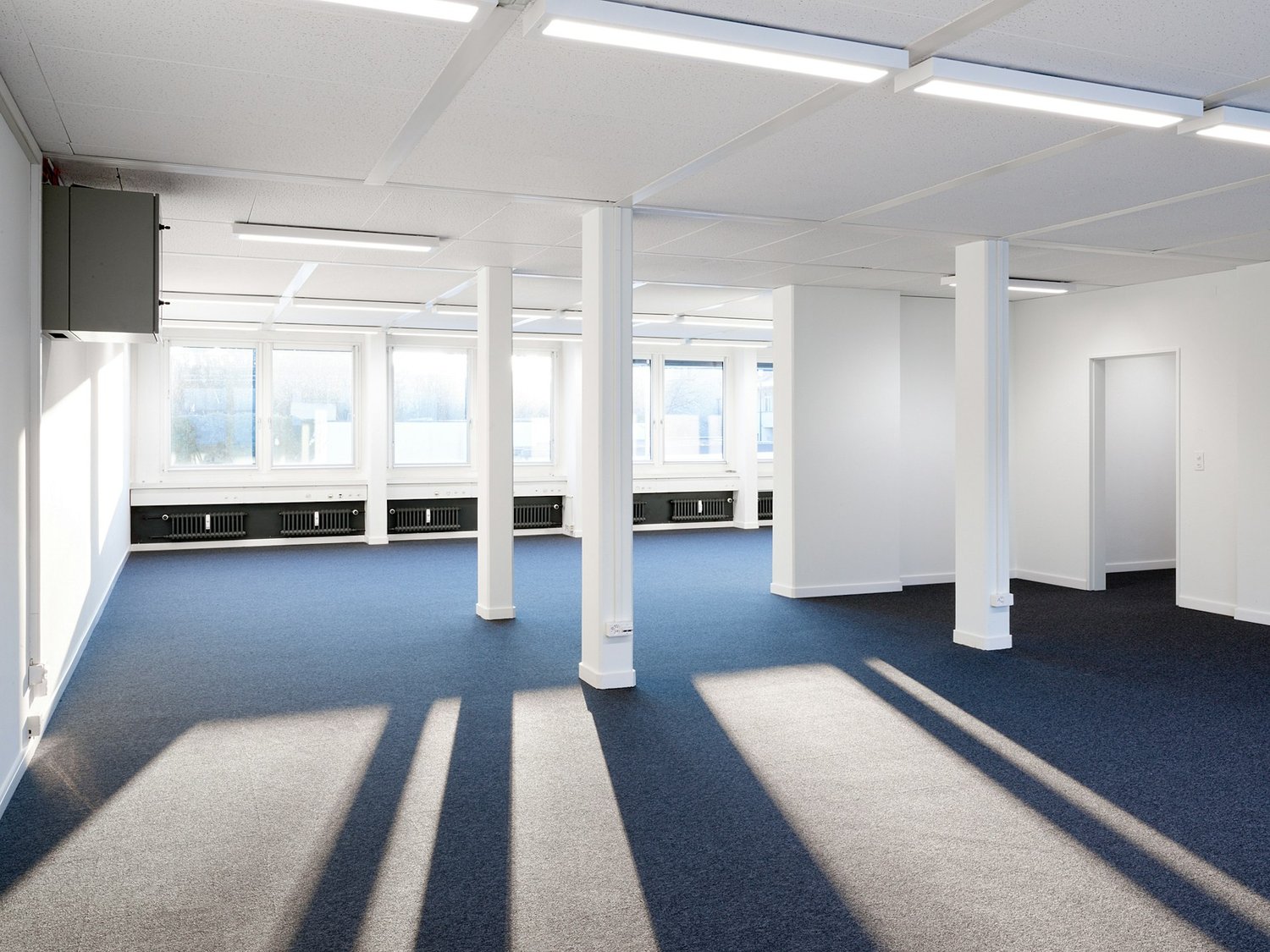 232m² office