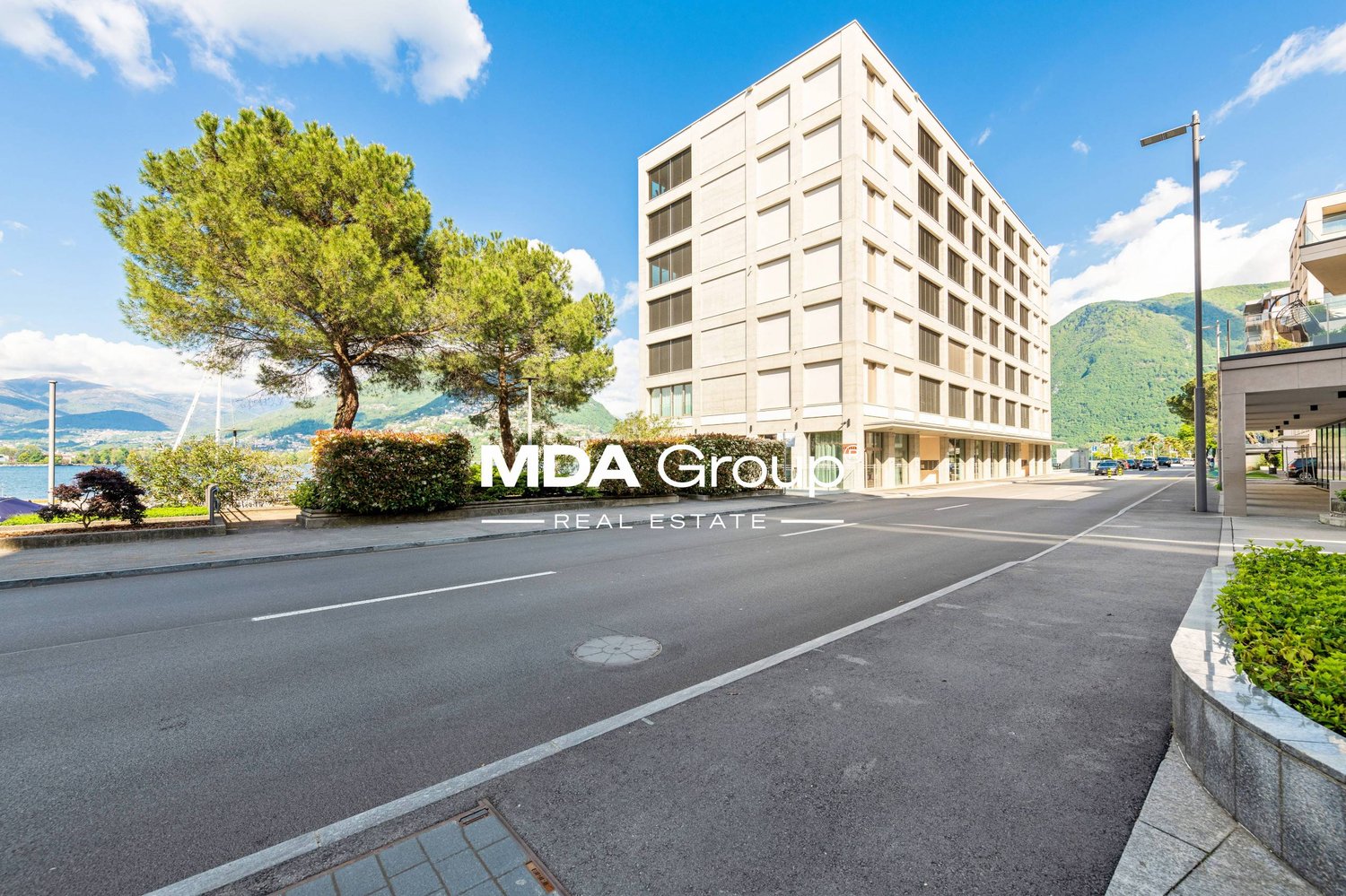205m² shop