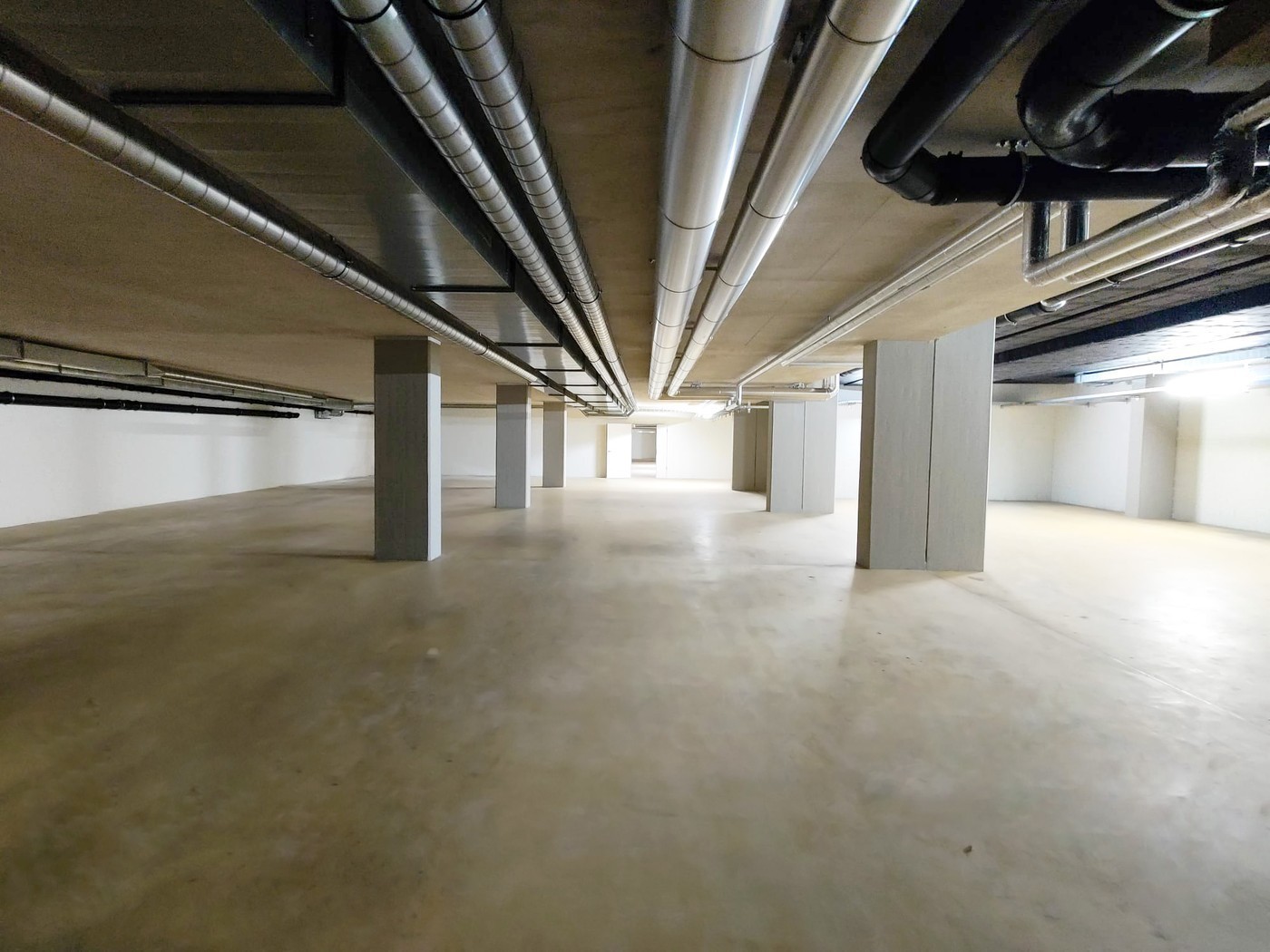 1683-1683m² compartimento di cantina