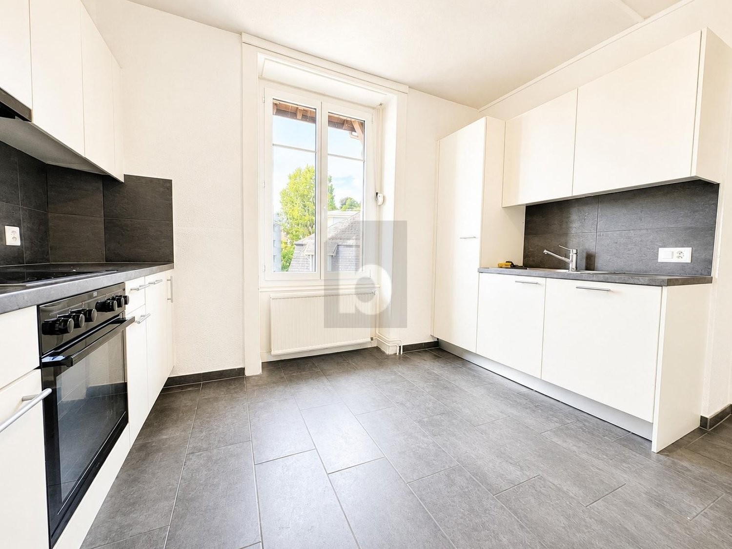 3 rooms roof flat