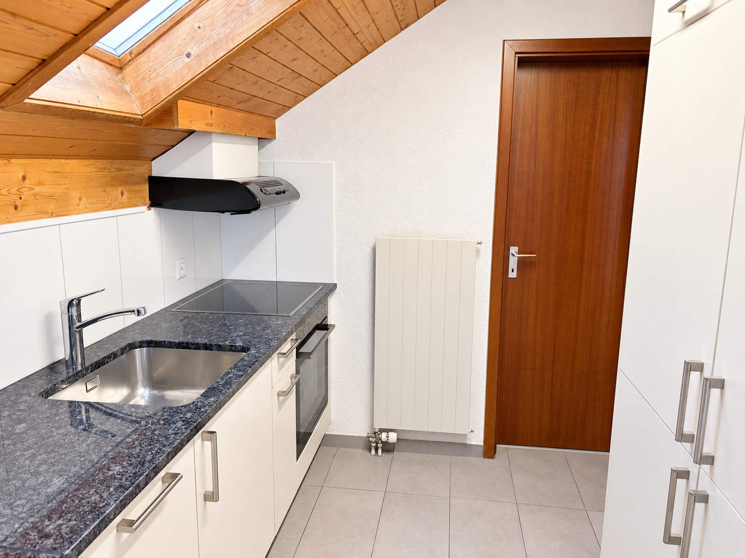 Appartamento mansardato di 3 ½ locali, foto 8 di 10