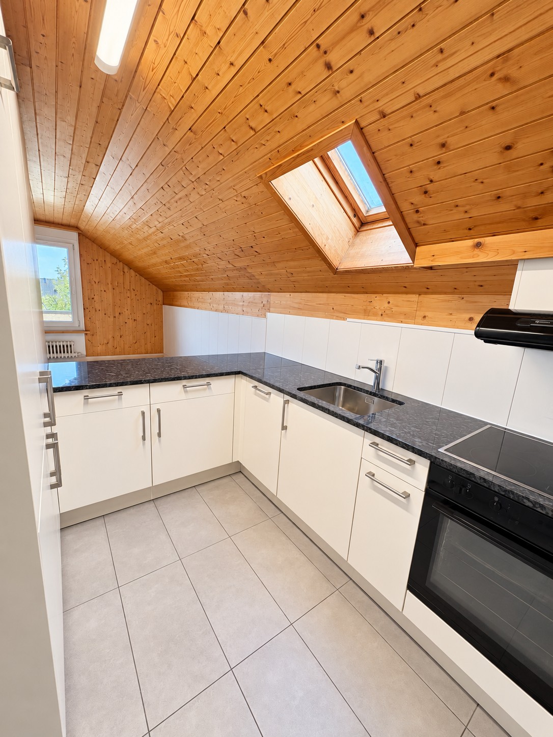 Appartamento mansardato di 3 ½ locali, foto 6 di 10