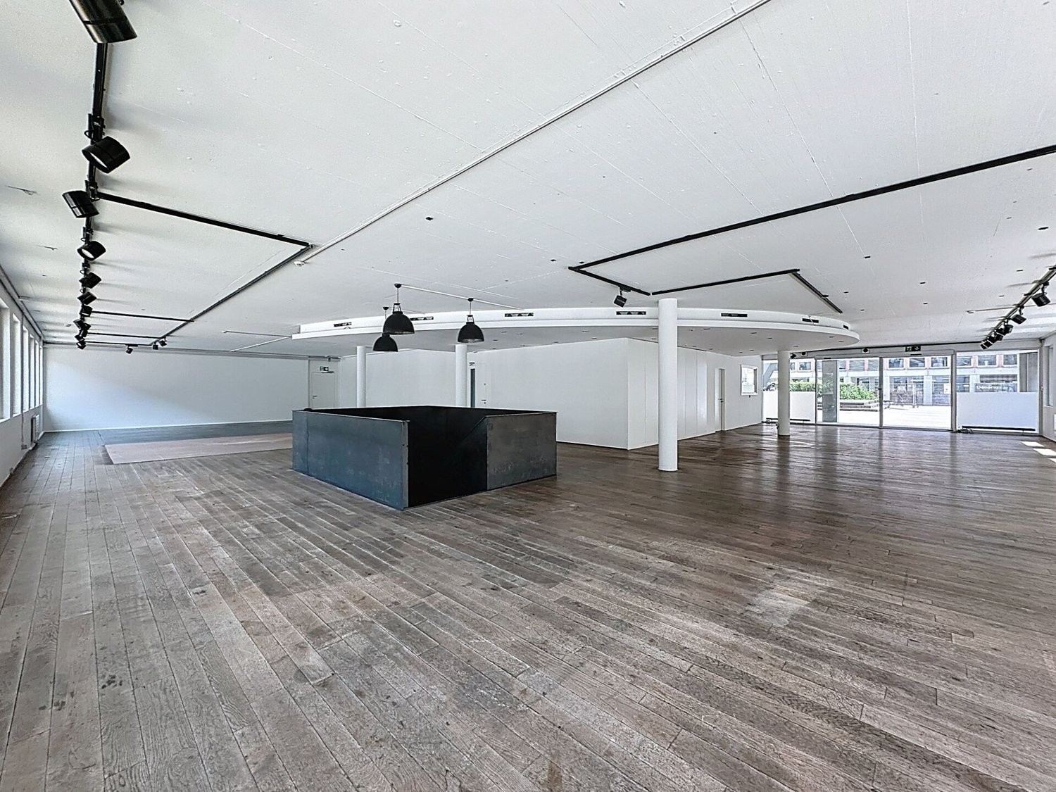 negozio di 380m², foto 4 di 9