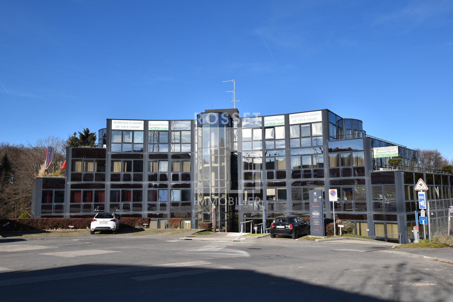 134m² office