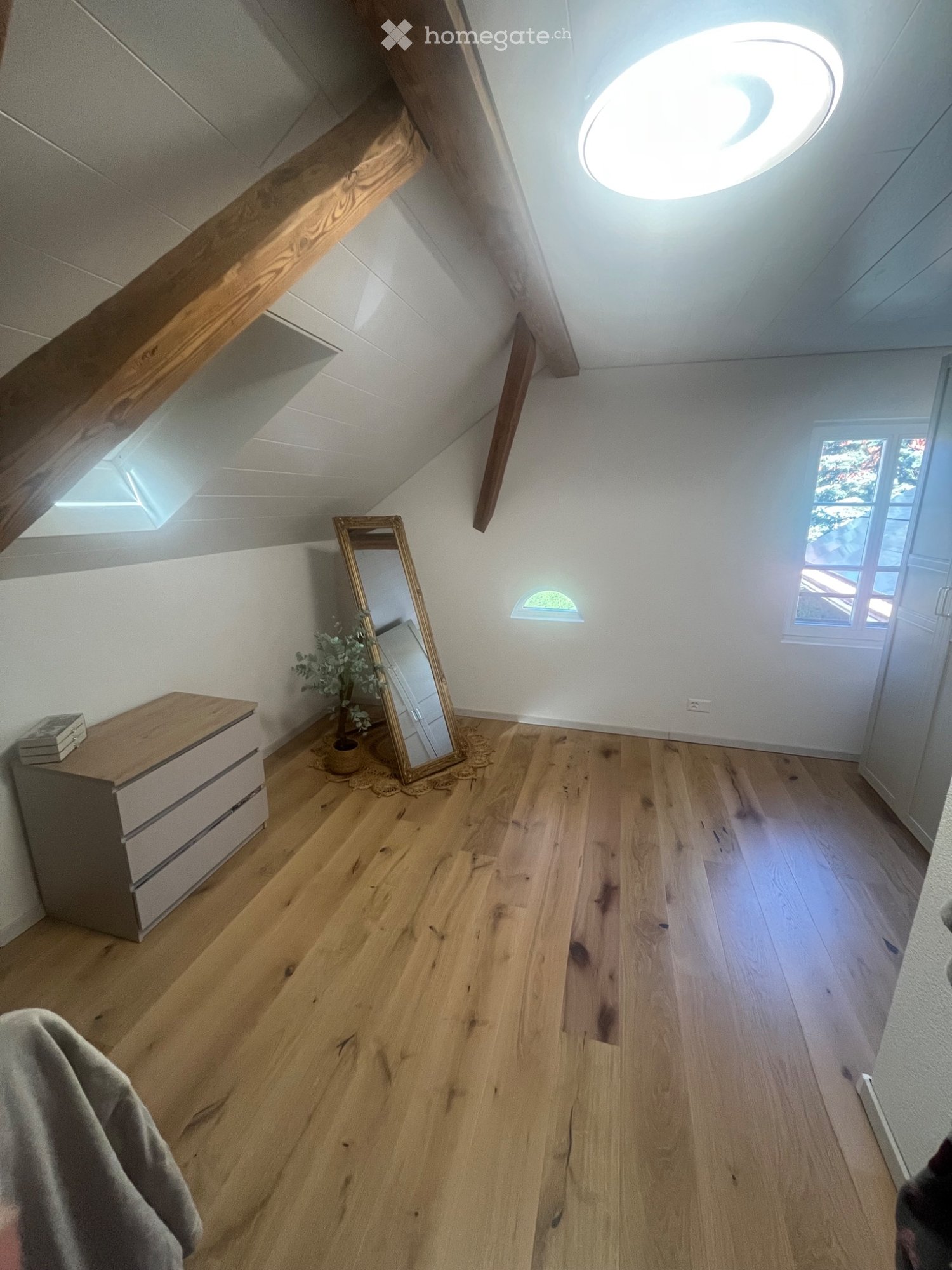 5 rooms apartment