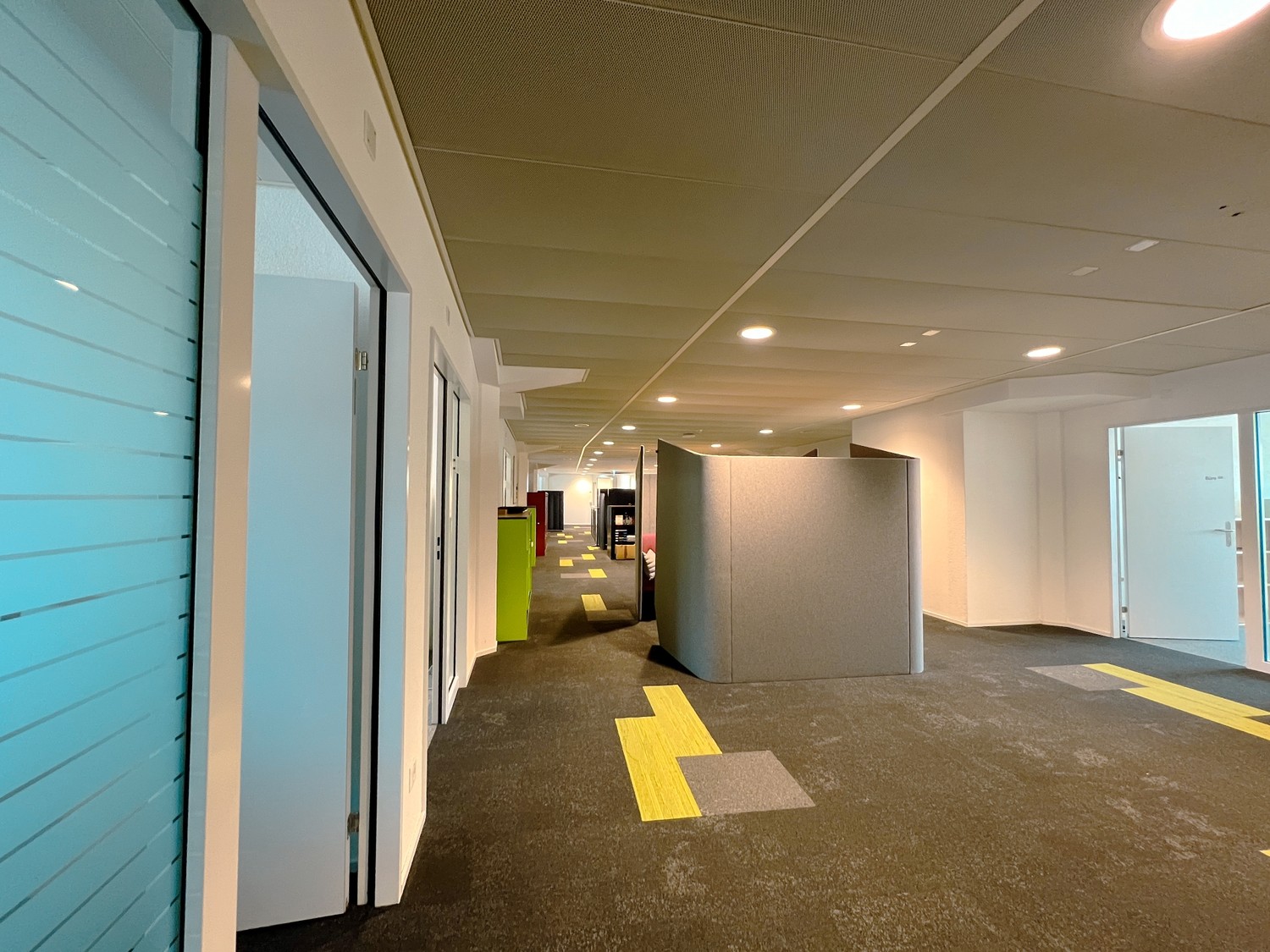 1817m² office, foto 10 di 10