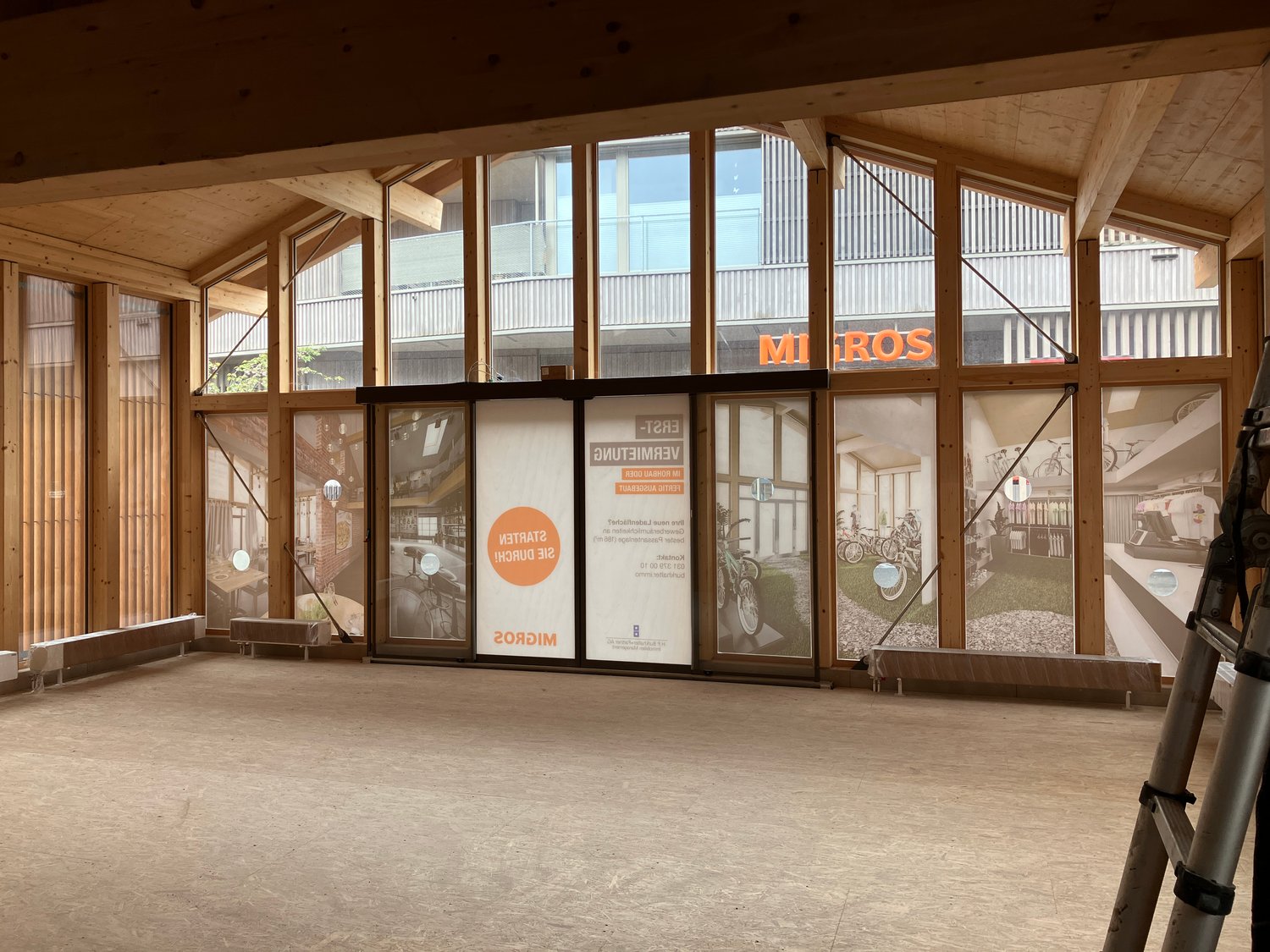155m² office