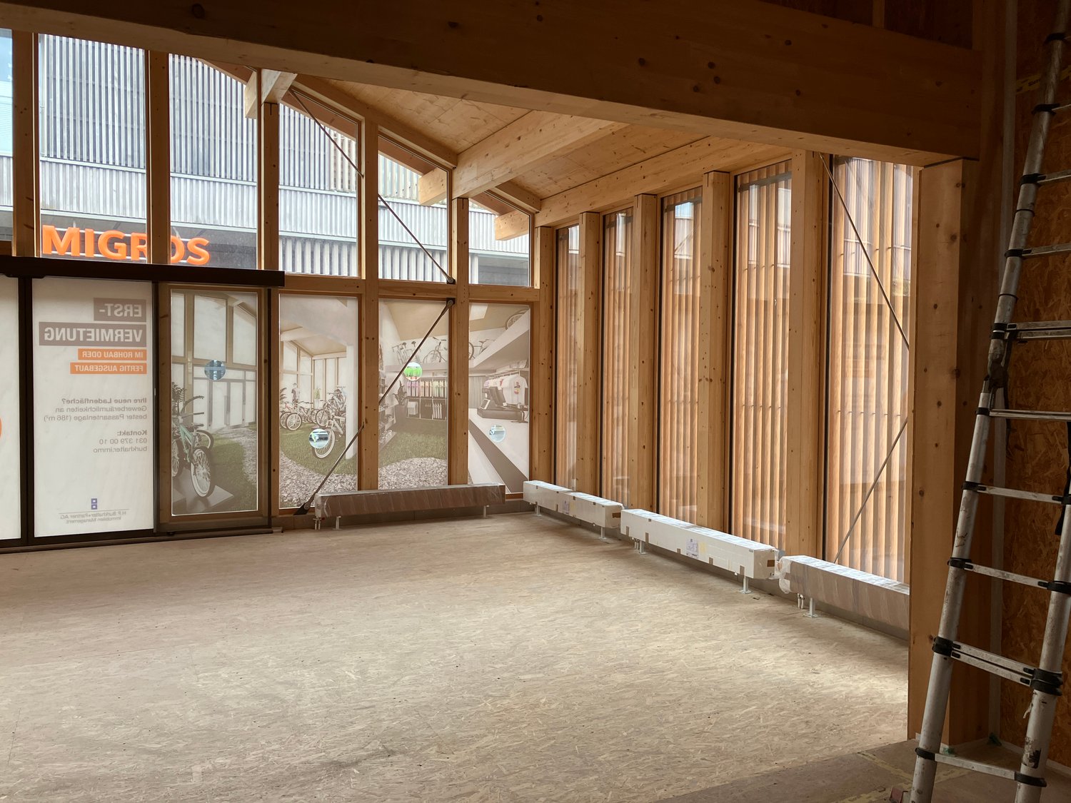155m² office