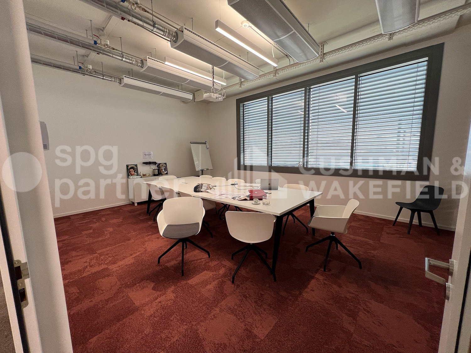 ufficio di 298m²