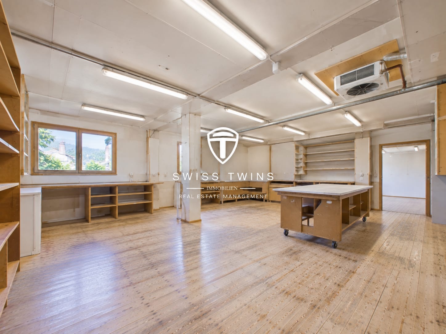 Officina di 301m²