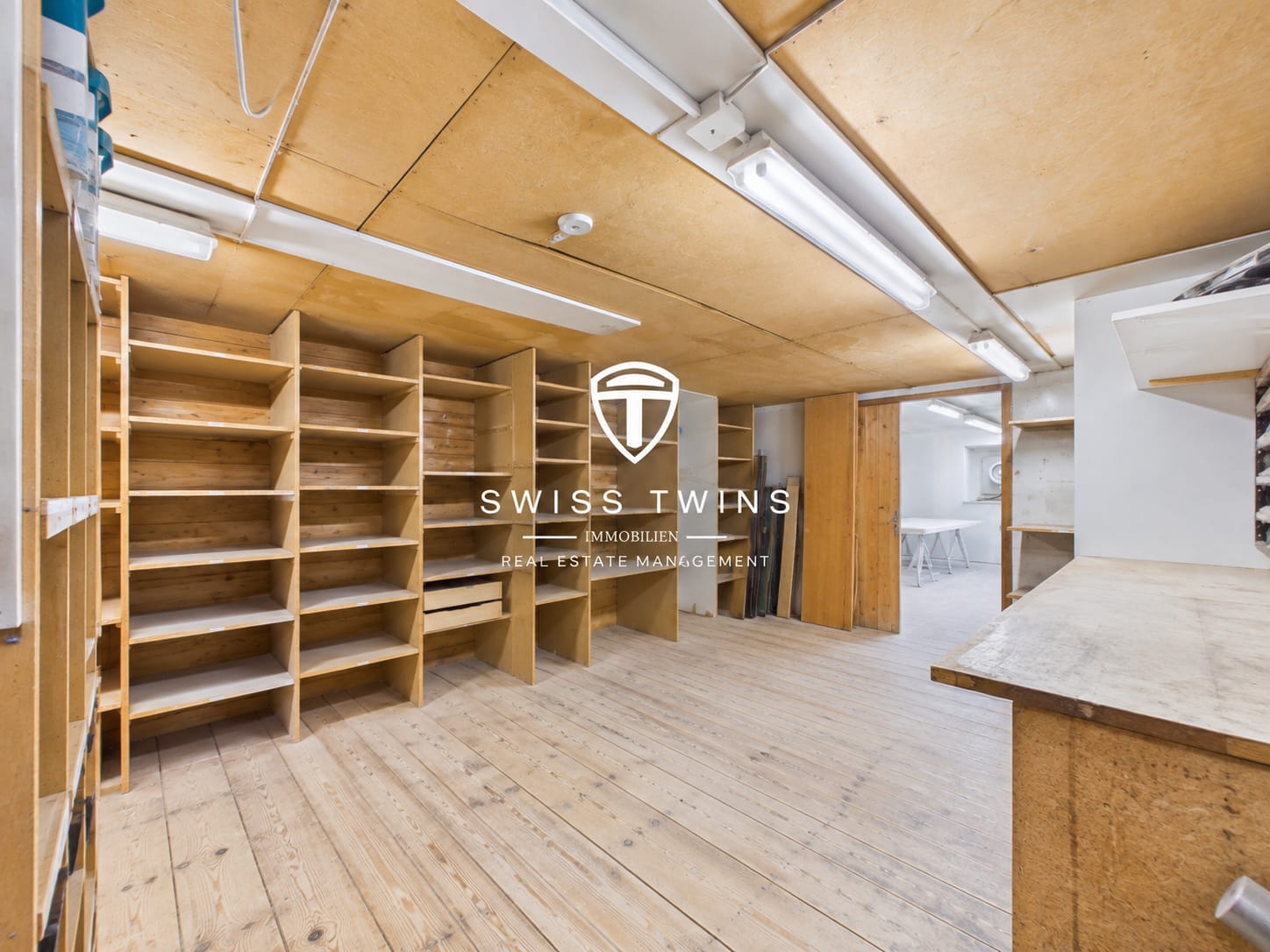 Officina di 301m²