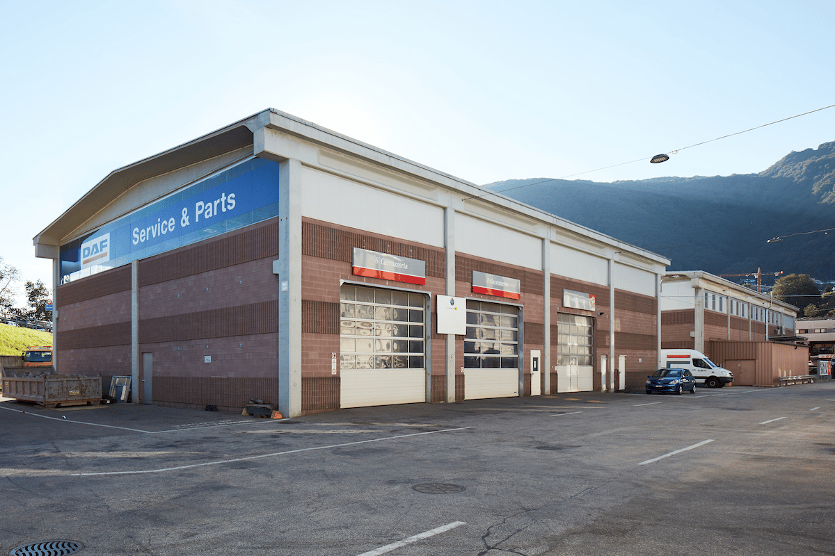 271m² department store