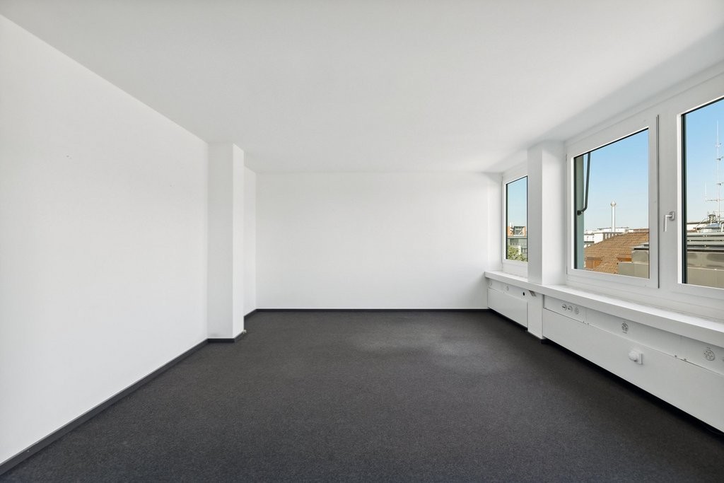 635m² ufficio, foto 2 di 10