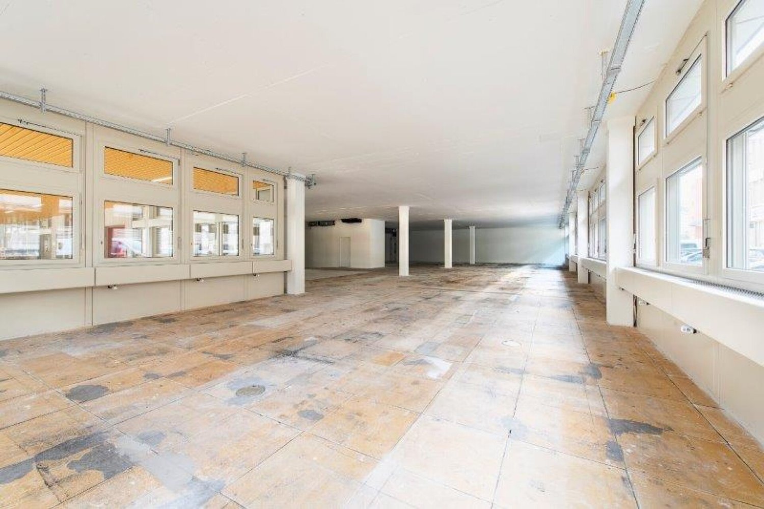 700m² ufficio
