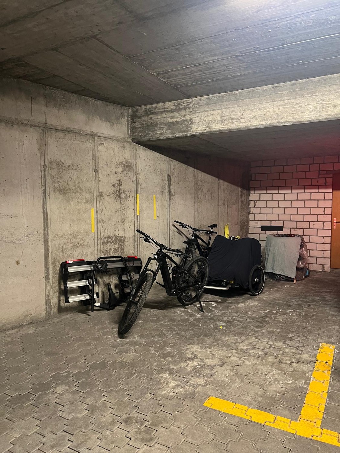 Posto auto sotterraneo, foto 2 di 2