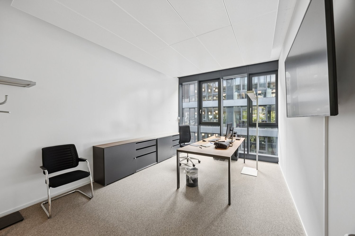 1048m² ufficio, foto 4 di 5