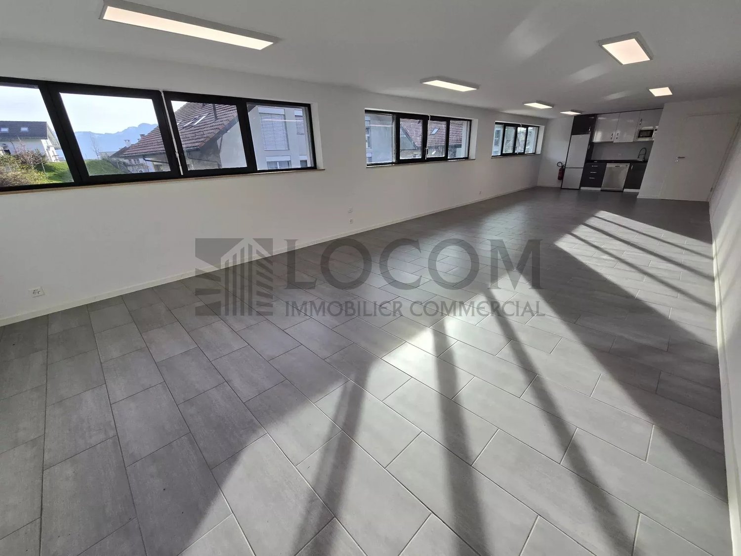 negozio di 70m²