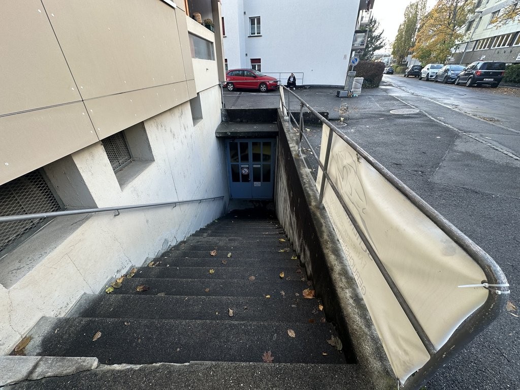 Posti auto coperti per biciclette