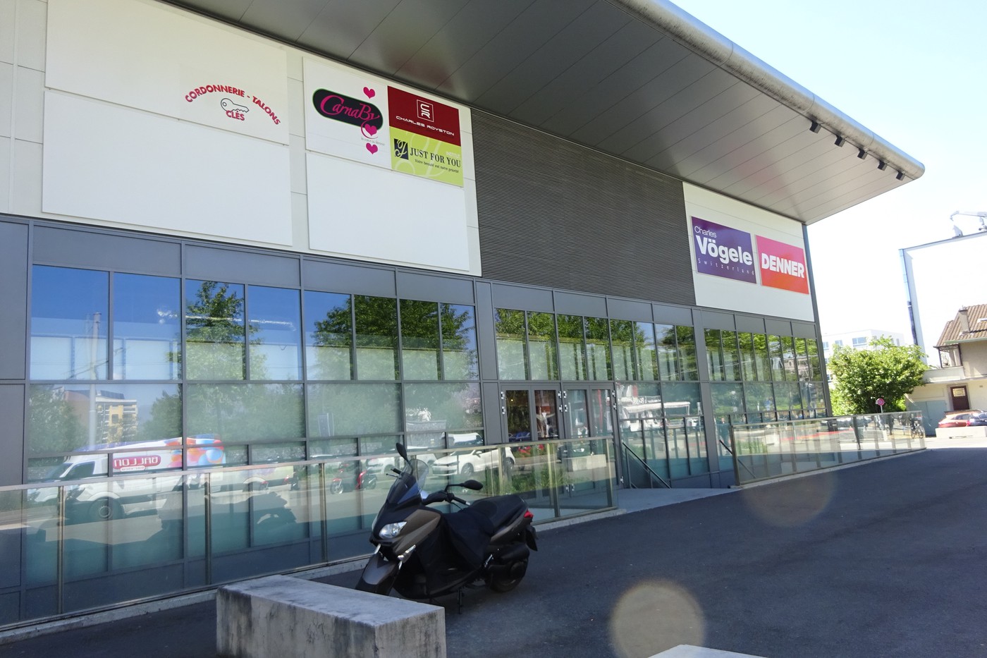 negozio di 166m²