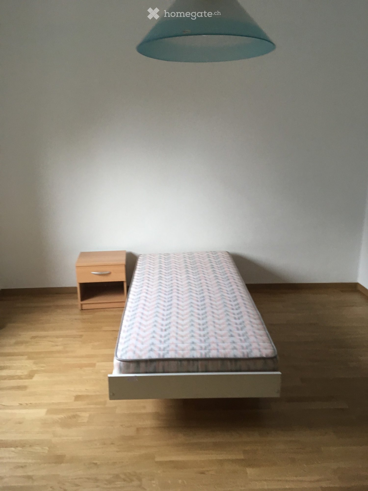 1 pièce chambre simple