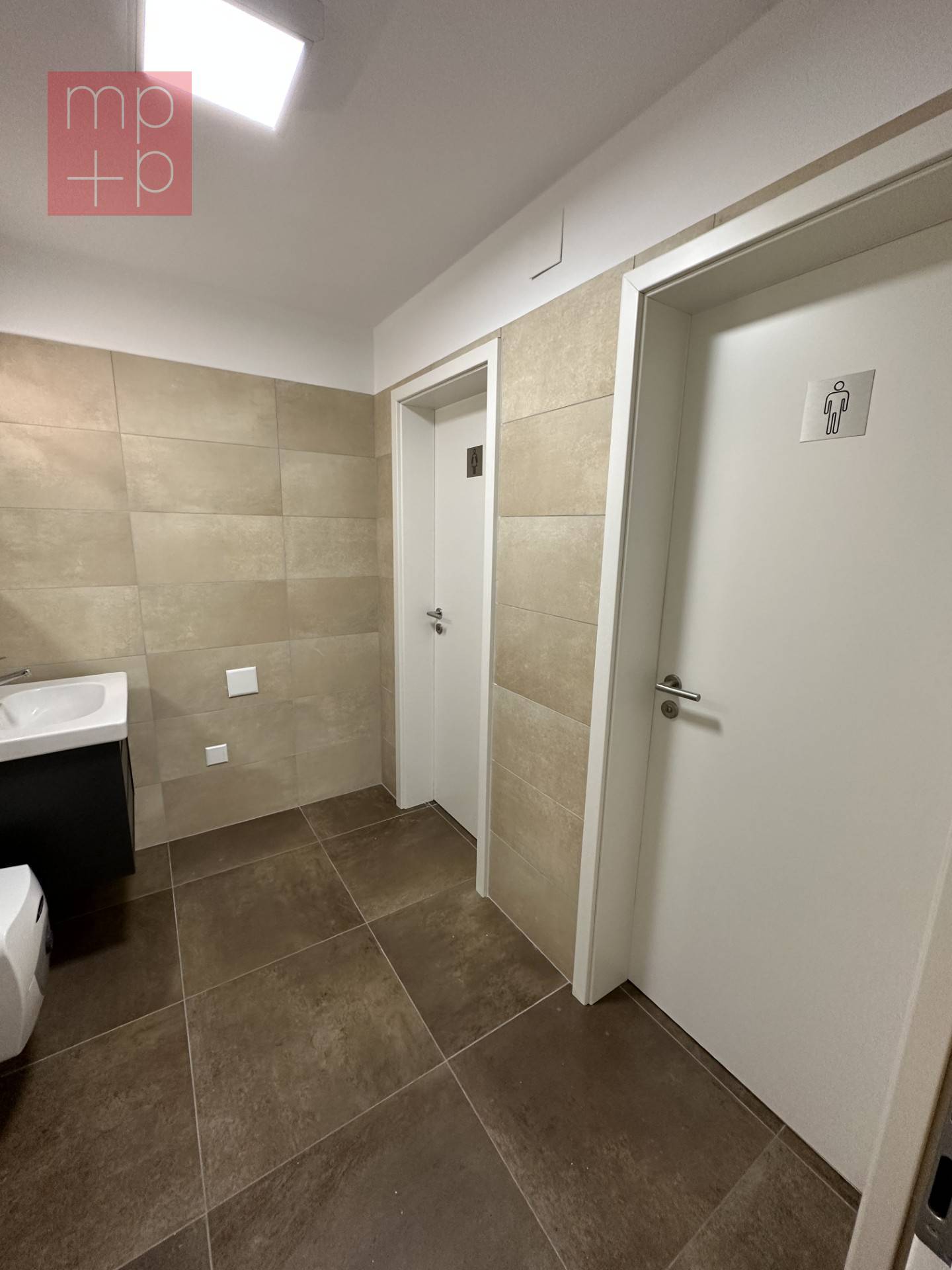 195m² Büro